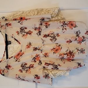 Rue 21 floral chiffon and lace over blouse. Size L